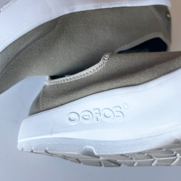 OOFOS Women's OOmg eeZee Low Shoe - Picture 7 of 10